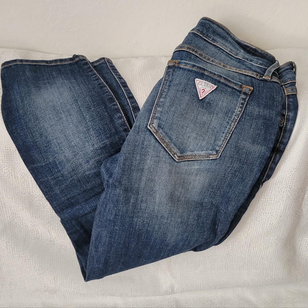 Guess Women's Dark Blue Skinny Jeans size 27